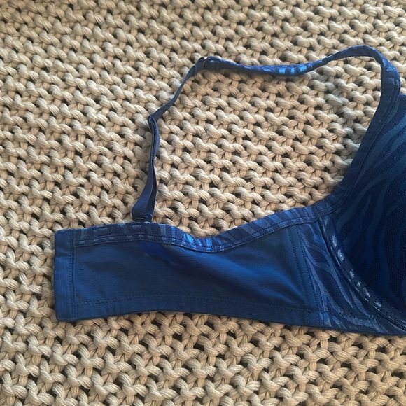 Cacique 40DD electric blue, zebra print bra * like new - Picture 3 of 6